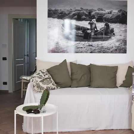 My Place Your Place 克里日亚