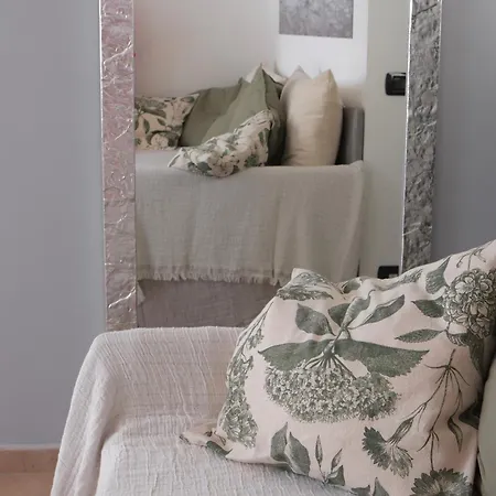 My Place Your Place * 克里日亚