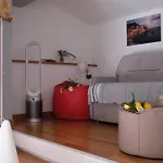 דירה My Place Your Place