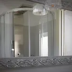 My Place Your Place דירה *